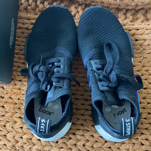Adidas NMD_R1 Shoes - Picture 3 of 6